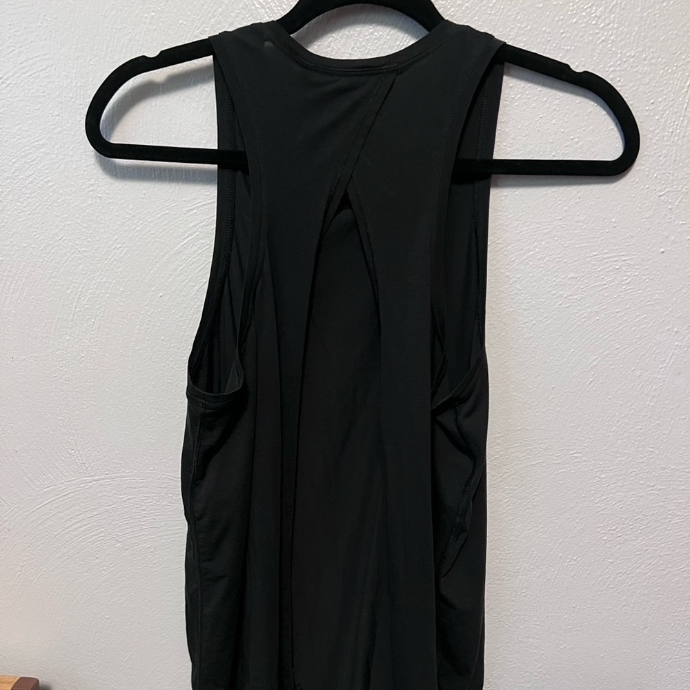 Lululemon open back tank top